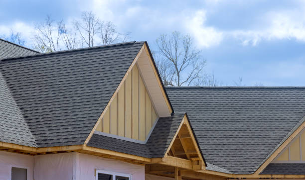 Best Flat Roofing  in Cascade, IA